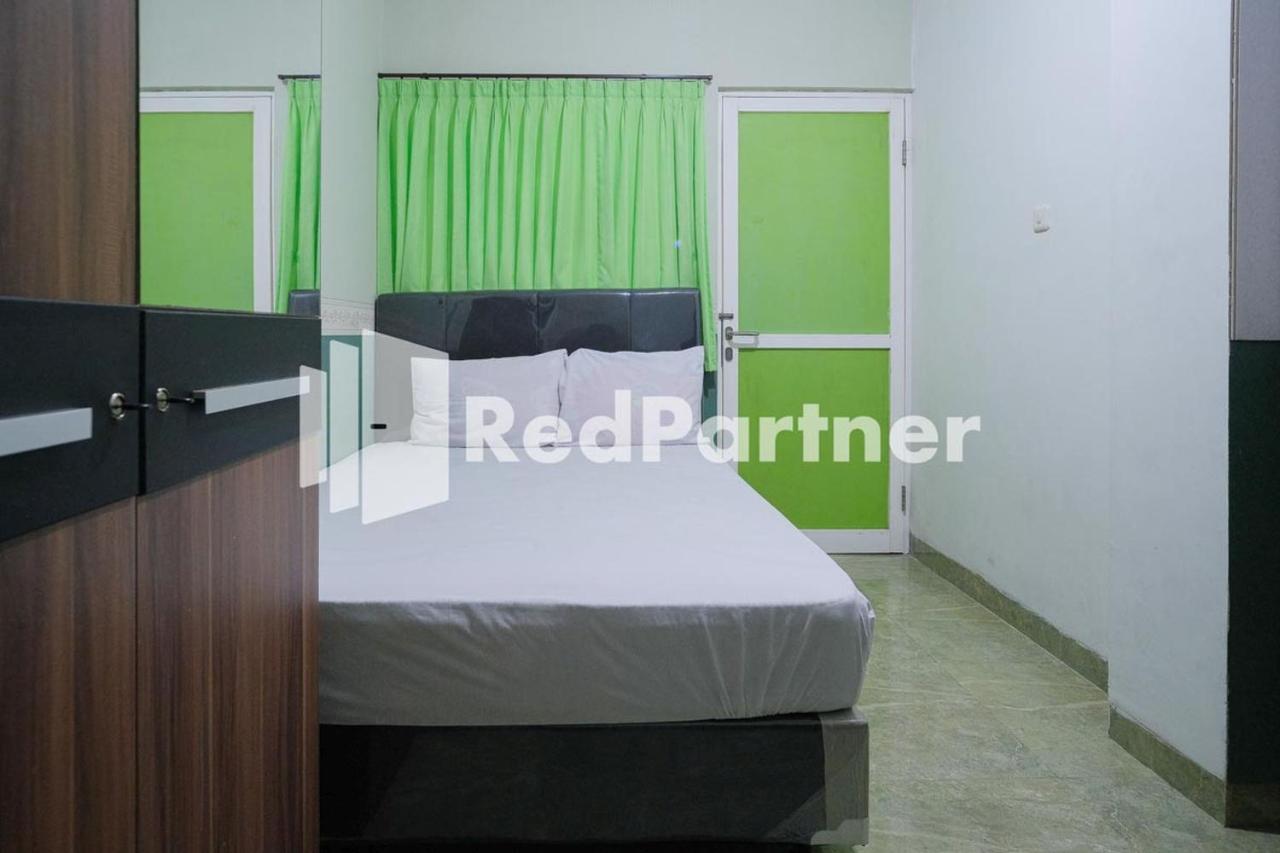 Pondok Hijau Syariah Mitra Reddoorz At Citraland สุราบายา ภายนอก รูปภาพ