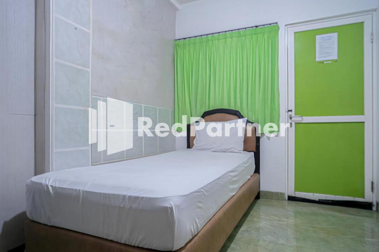 Pondok Hijau Syariah Mitra Reddoorz At Citraland สุราบายา ภายนอก รูปภาพ