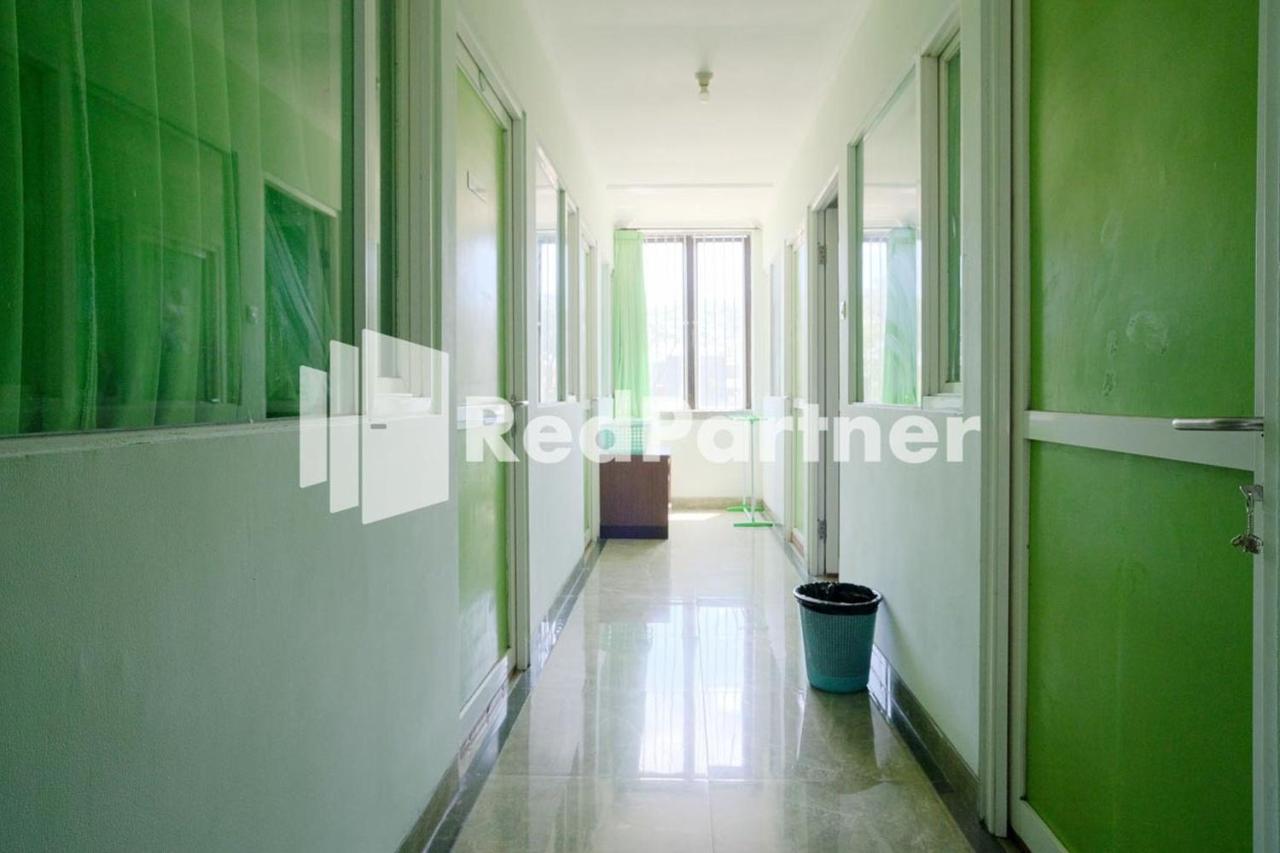 Pondok Hijau Syariah Mitra Reddoorz At Citraland สุราบายา ภายนอก รูปภาพ