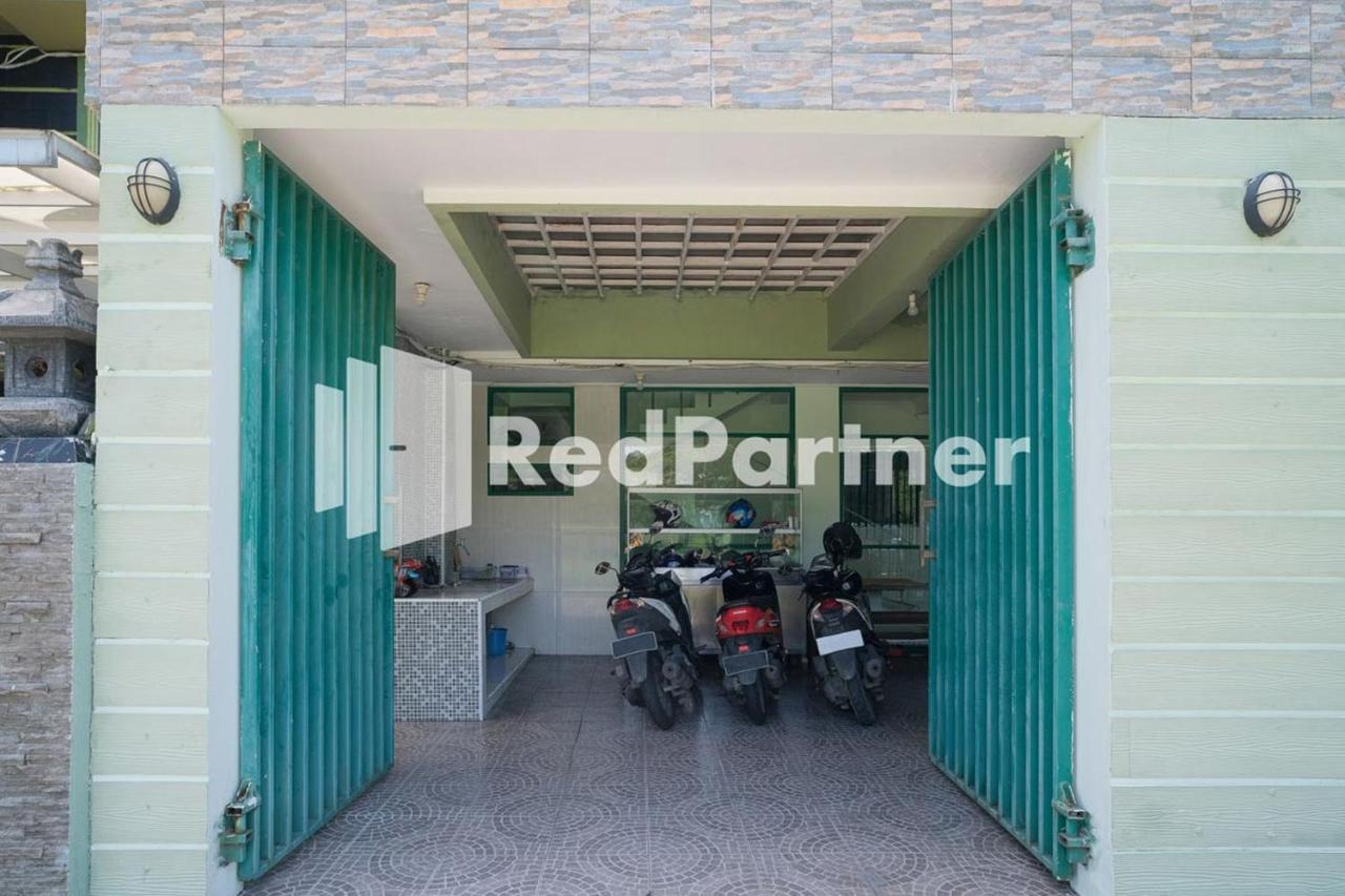Pondok Hijau Syariah Mitra Reddoorz At Citraland สุราบายา ภายนอก รูปภาพ