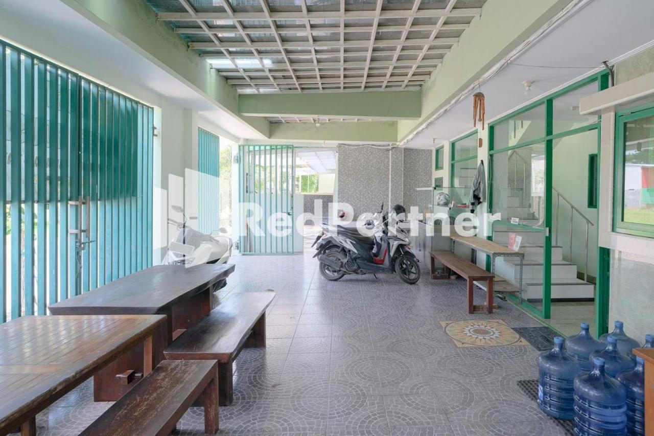 Pondok Hijau Syariah Mitra Reddoorz At Citraland สุราบายา ภายนอก รูปภาพ
